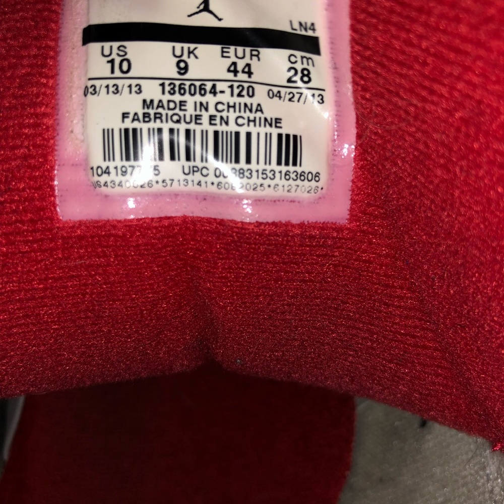 Jordan “Fire Red 3s” size 10 - Picture 6 of 6